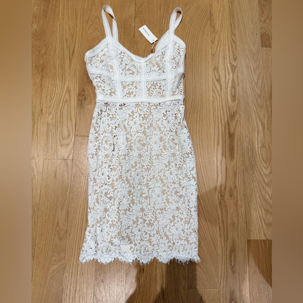 NWT Heartloom White Lace Dress, Size M